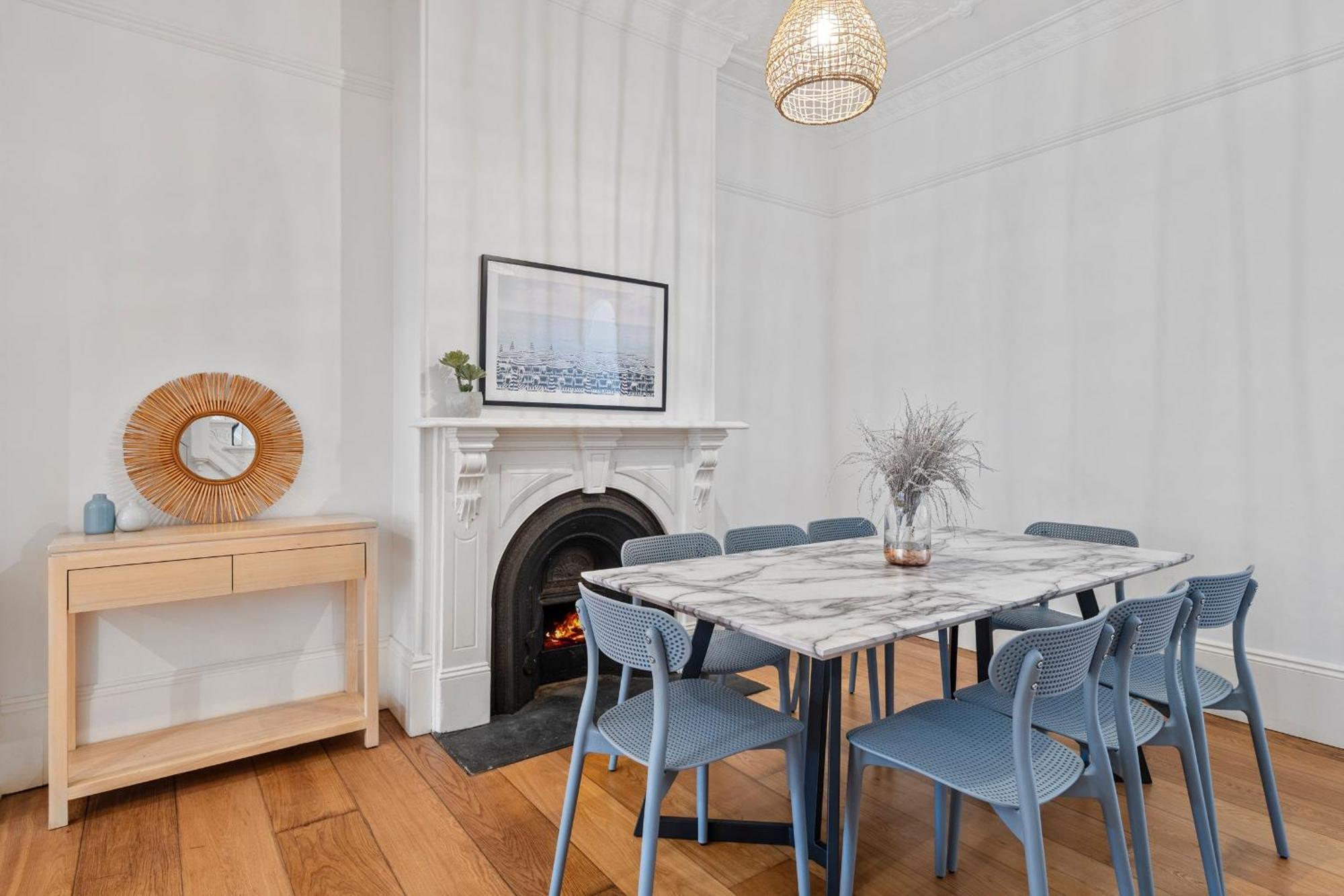 21f Stylish & Elegant 5-br Townhouse