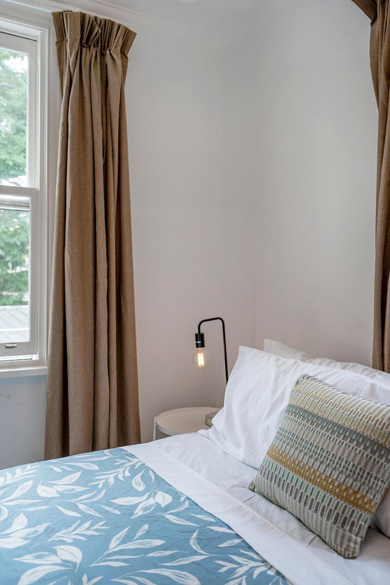 21f Stylish & Elegant 5-br Townhouse Holiday home Sydney